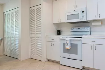 2203 Mayfield Oaks Place, Sun City Center, FL 33573 - Photo 16