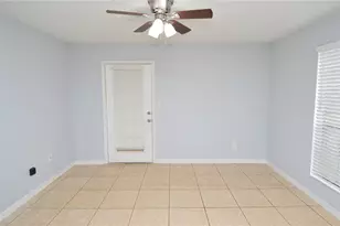 8617 Fancy Finch Dr, Tampa, FL 33614 - Photo 18