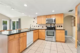 11093 117th St, Seminole, FL 33778 - Photo 10