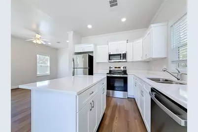 719 19th Street S, Saint Petersburg, FL 33712 - Photo 8