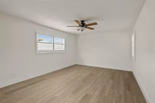 165 97th Ave NE, Saint Petersburg, FL 33702 - Photo 26