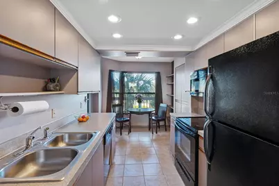 1316 Pasadena Avenue S #303, South Pasadena, FL 33707 - Photo 8