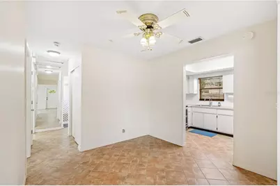 5527 Commonwealth Avenue N, Saint Petersburg, FL 33703 - Photo 8
