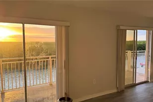 8827 Bay Pointe Dr, Tampa, FL 33615 - Photo 14