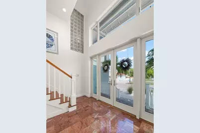 31 81st Avenue, Treasure Island, FL 33706 - Photo 8