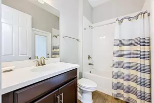 1107 Isobel Reserve Ln, Tampa, FL 33613 - Photo 56