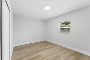 6911 Reindeer Rd, Tampa, FL 33619 - Photo 12
