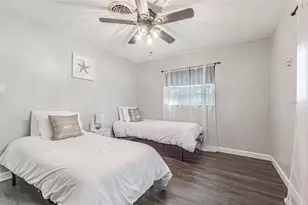 863 Bay Breeze Terrace, Largo, FL 33770 - Photo 22