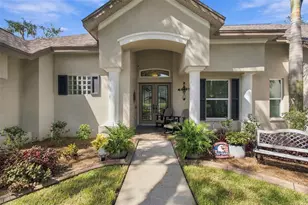 5105 Sylvan Oaks Dr, Valrico, FL 33596 - Photo 2
