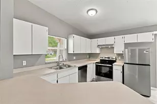 6417 28th St N, Saint Petersburg, FL 33702 - Photo 14
