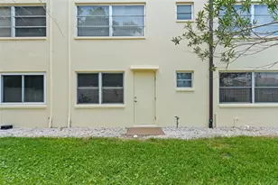 4700 Cove Cir, Saint Petersburg, FL 33708 - Photo 36