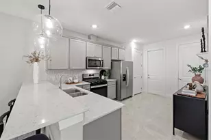 18734 Indian Rock Pl, Lakewood Ranch, FL 34211 - Photo 6