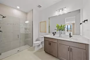 18738 Indian Rock Pl, Lakewood Ranch, FL 34211 - Photo 4