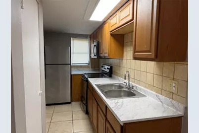 8707 N Mandarine Place #B, Tampa, FL 33617 - Photo 10
