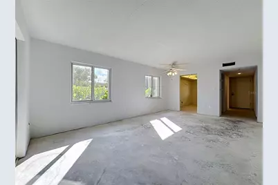 6470 Hollywood Boulevard #110, Sarasota, FL 34231 - Photo 12