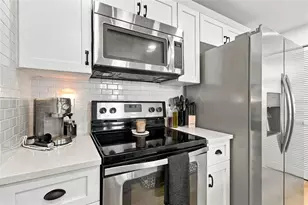 12233 Armenia Gables Cir, Tampa, FL 33612 - Photo 20