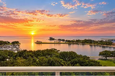 400 Beach Drive NE #1004, Saint Petersburg, FL 33701 - Photo 2
