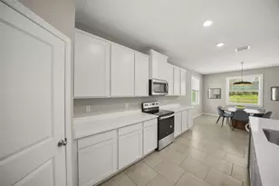 6016 Wandering Willow Dr, Wesley Chapel, FL 33545 - Photo 8