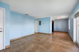 4859 Coquina Key Dr SE, Saint Petersburg, FL 33705 - Photo 8