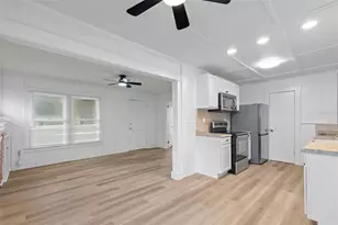 8705 N 13th St, Tampa, FL 33604 - Photo 14