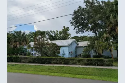 2915 W Ballast Point Boulevard, Tampa, FL 33611 - Photo 2