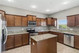 609 Tanana Fall Dr, Ruskin, FL 33570 - Photo 10