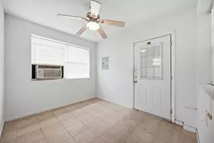 3206 River Cove Dr, Tampa, FL 33614 - Photo 4