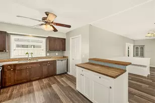 809 Jacaranda Dr, Largo, FL 33770 - Photo 14
