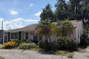 2027 27th Ave W, Bradenton, FL 34205 - Photo 1