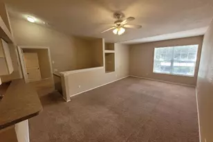 36101 Deer Creek Dr, Zephyrhills, FL 33541 - Photo 6
