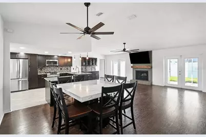 7892 Sundown Drive N, Saint Petersburg, FL 33709 - Photo 6