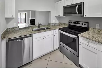 1918 Pelican Landing Boulevard #1121, Clearwater, FL 33762 - Photo 4