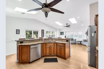1907 Gulf Beach Boulevard, Tarpon Springs, FL 34689 - Photo 8
