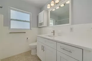 2001 41st St N, Saint Petersburg, FL 33713 - Photo 6