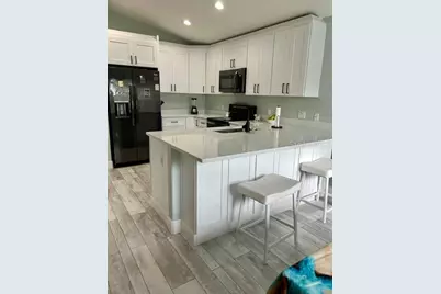 1025 Lake Avoca Place, Tarpon Springs, FL 34689 - Photo 24