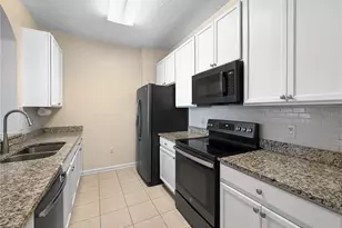 6434 Cava Alta Dr, Orlando, FL 32835 - Photo 4