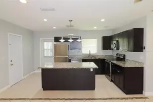 1841 West Dr, Clearwater, FL 33755 - Photo 4