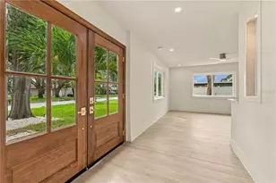 3946 Helena St NE, Saint Petersburg, FL 33703 - Photo 4