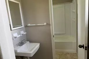 3801 Argon Dr, Tampa, FL 33619 - Photo 12