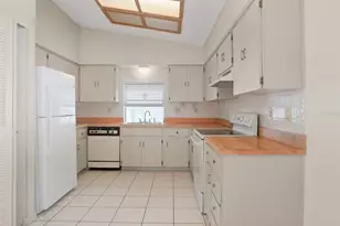2289 Lake Forest Ave, Spring Hill, FL 34609 - Photo 2