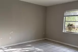9027 Westchester Cir, Tampa, FL 33604 - Photo 6