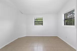 2405 E Annie St, Tampa, FL 33612 - Photo 34