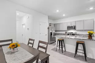 16630 Grotto Steam Pl, Wimauma, FL 33598 - Photo 10