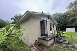 602 N Division St, Micanopy, FL 32667 - Photo 2