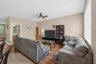 10144 Arbor Run Dr, Tampa, FL 33647 - Photo 16