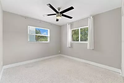 2002 1st Street S, Saint Petersburg, FL 33705 - Photo 8
