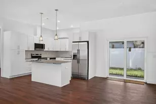 8003 Chaney Ln, Tampa, FL 33617 - Photo 10