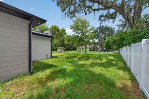 8003 Chaney Ln, Tampa, FL 33617 - Photo 48
