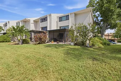 13956 Lake Point Drive, Clearwater, FL 33762 - Photo 14