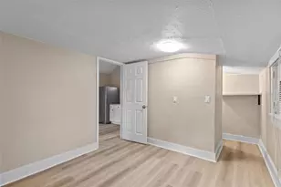 8705 N 13th St, Tampa, FL 33604 - Photo 16